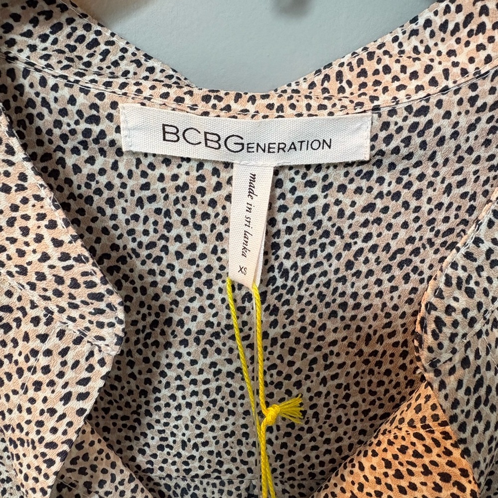 BCBGeneration Black and White Button Down Shirt N… - image 5